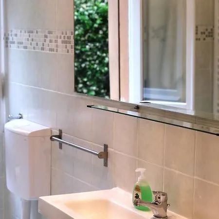 Apartment White In Bolognina Bologna