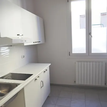 Apartment White In Bolognina